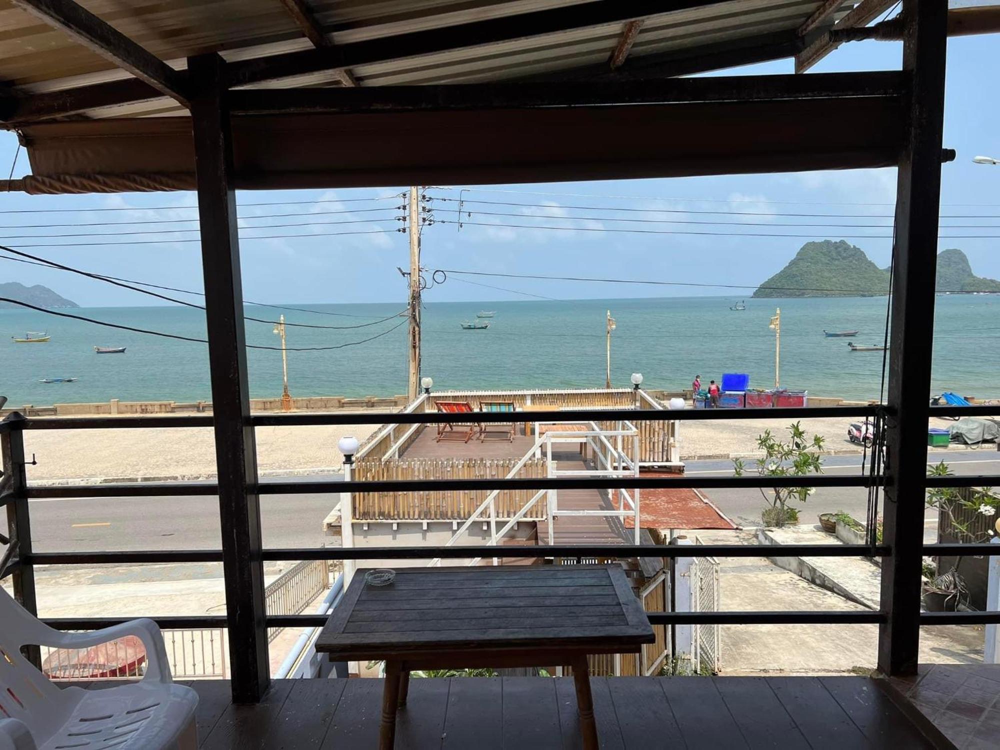 班武里府Grandmabalcony住宿加早餐旅馆 外观 照片